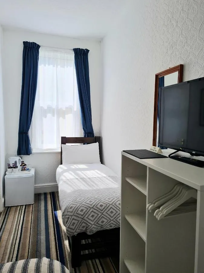 Beverley Dean - Children Over 5 Years Welcome - Continental Breakfast Blackpool 3*,  United Kingdom