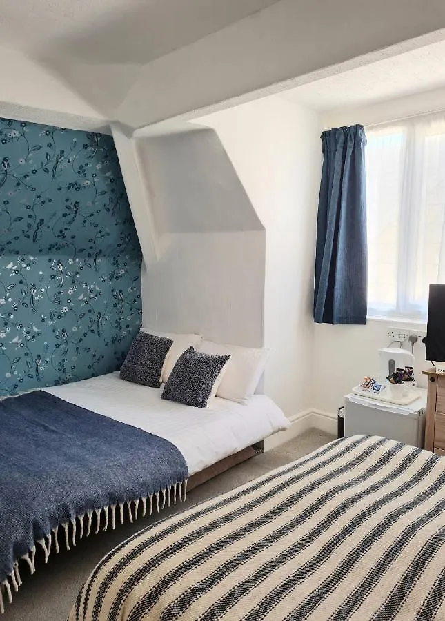 Bed & Breakfast Beverley Dean - Children Over 5 Years Welcome - Continental Breakfast Blackpool