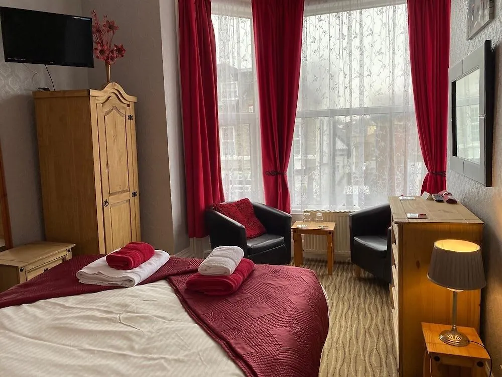 Beverley Dean - Children Over 5 Years Welcome - Continental Breakfast Blackpool United Kingdom