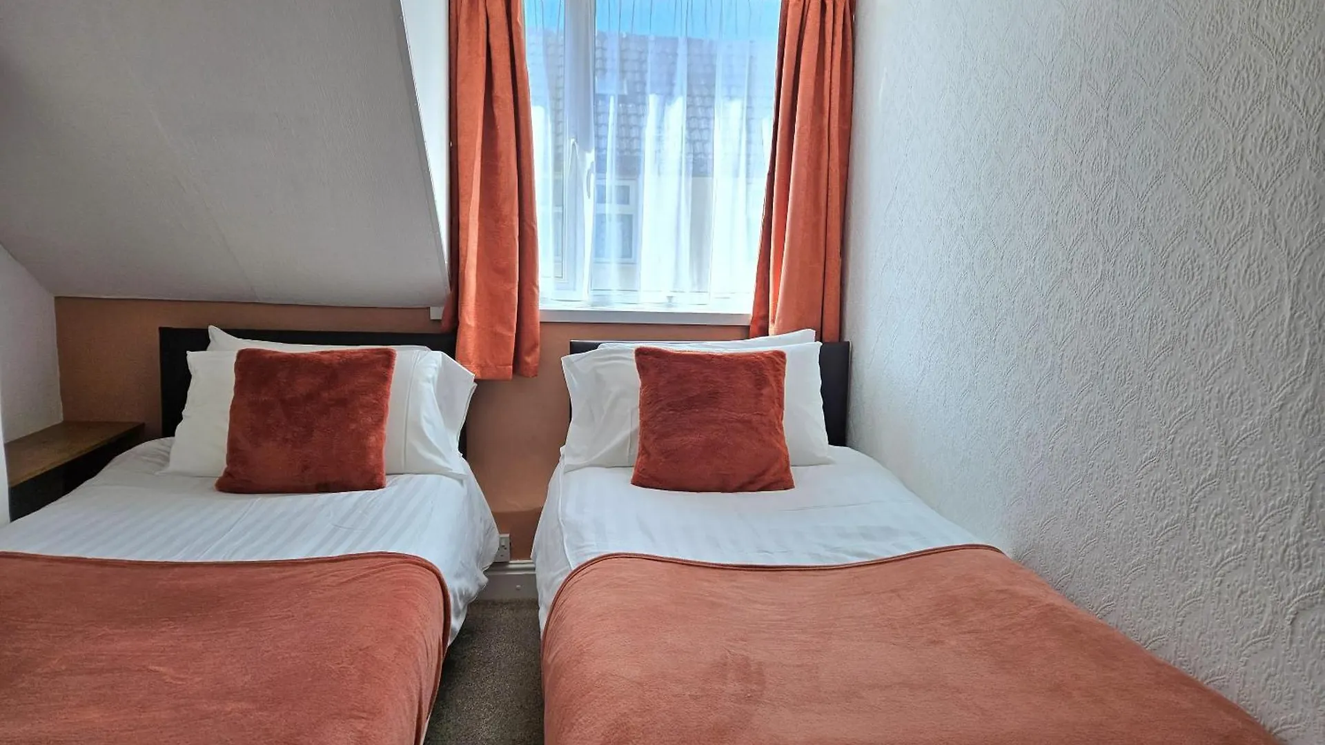 Bed & Breakfast Beverley Dean - Children Over 5 Years Welcome - Continental Breakfast Blackpool