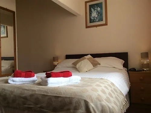 Beverley Dean - Children Over 5 Years Welcome - Continental Breakfast Blackpool