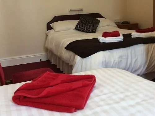 Beverley Dean - Children Over 5 Years Welcome - Continental Breakfast Blackpool
